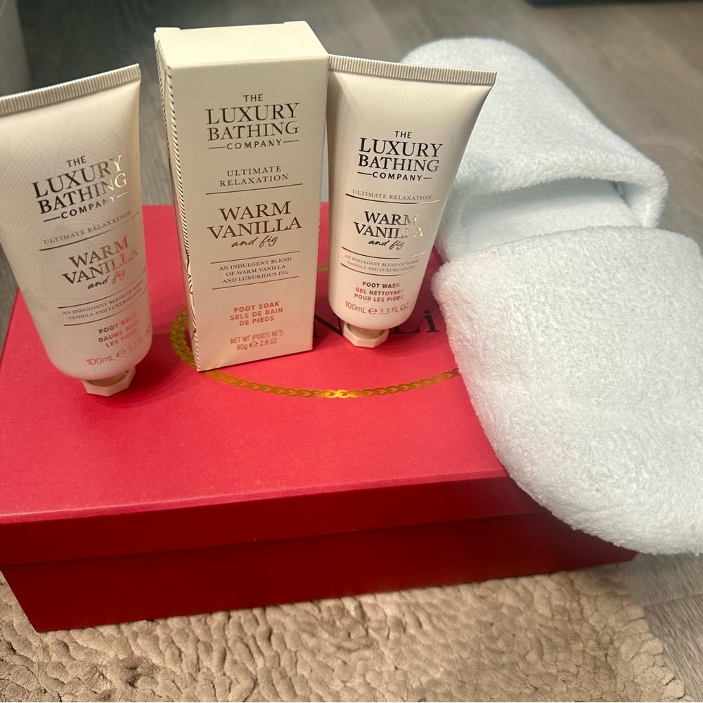 Luxury Bathing Company Warm Vanilla and Fig Set.